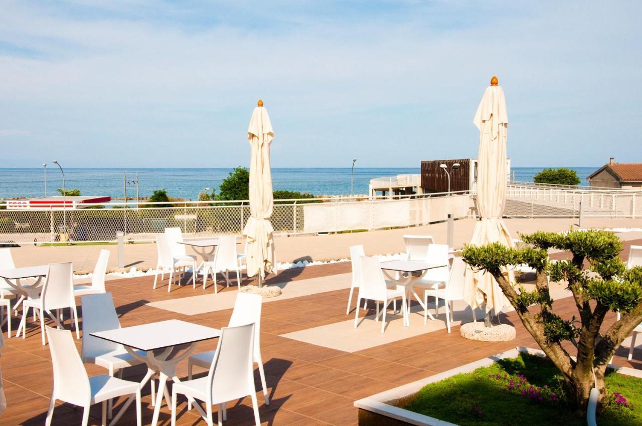 Ambruosi Village Resort & Spa Massignano Exteriér fotografie